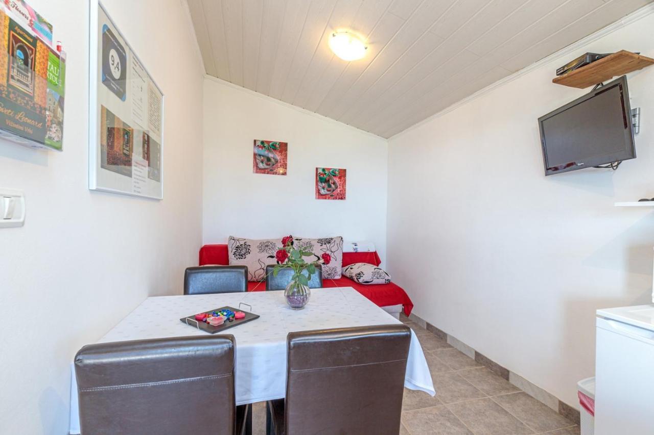 Apartments Sveti Leonard Oprtalj Dış mekan fotoğraf