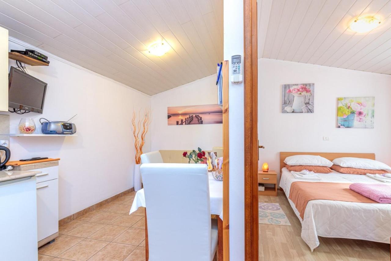 Apartments Sveti Leonard Oprtalj Dış mekan fotoğraf
