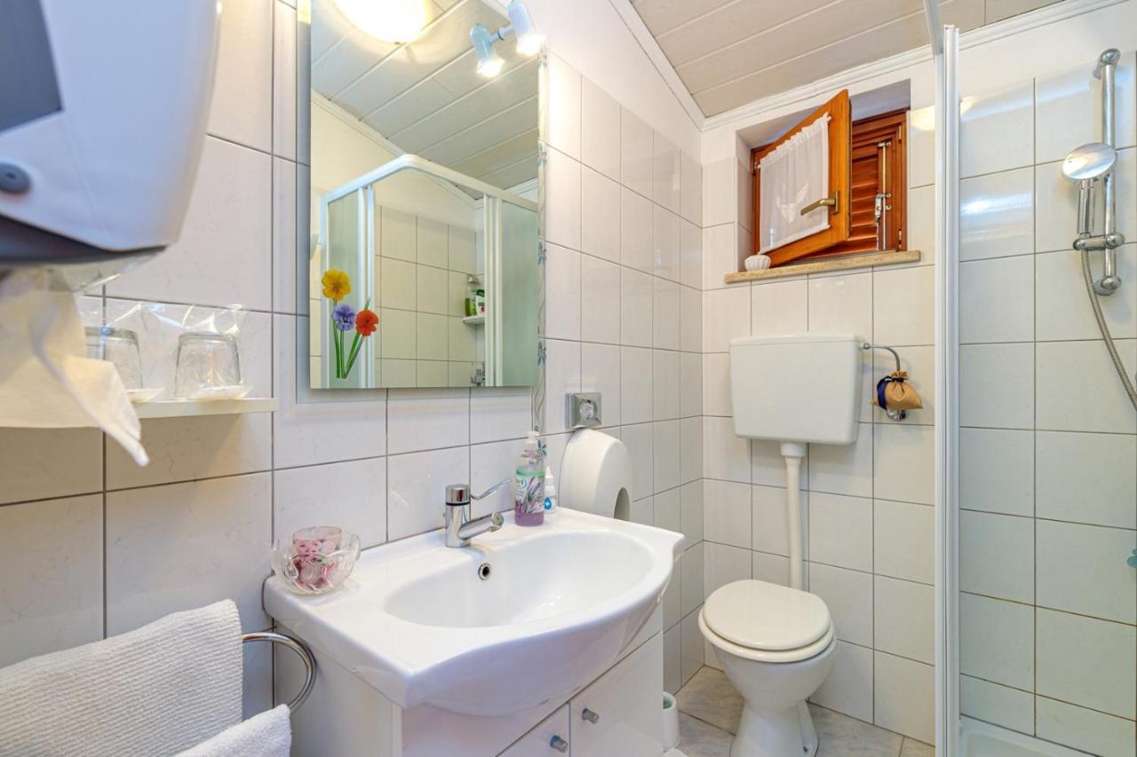 Apartments Sveti Leonard Oprtalj Dış mekan fotoğraf